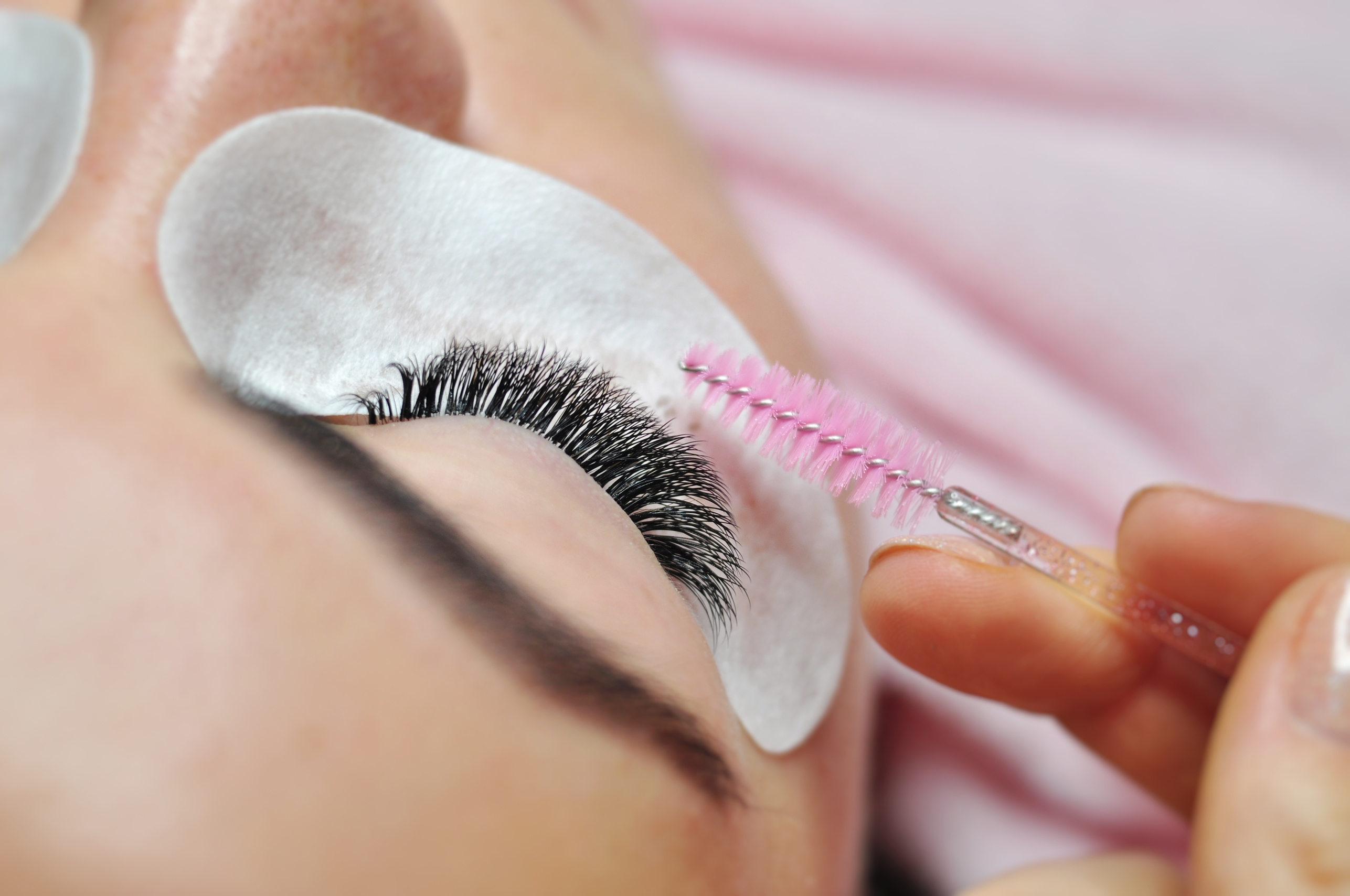 Lash Extensions in Beauty Salon